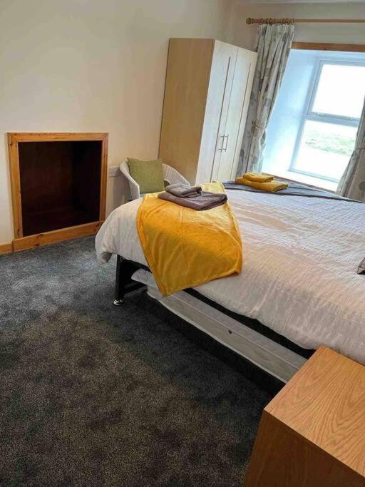 2 Bedroom House Overlooking Pierowall Bay, Westray Exterior foto